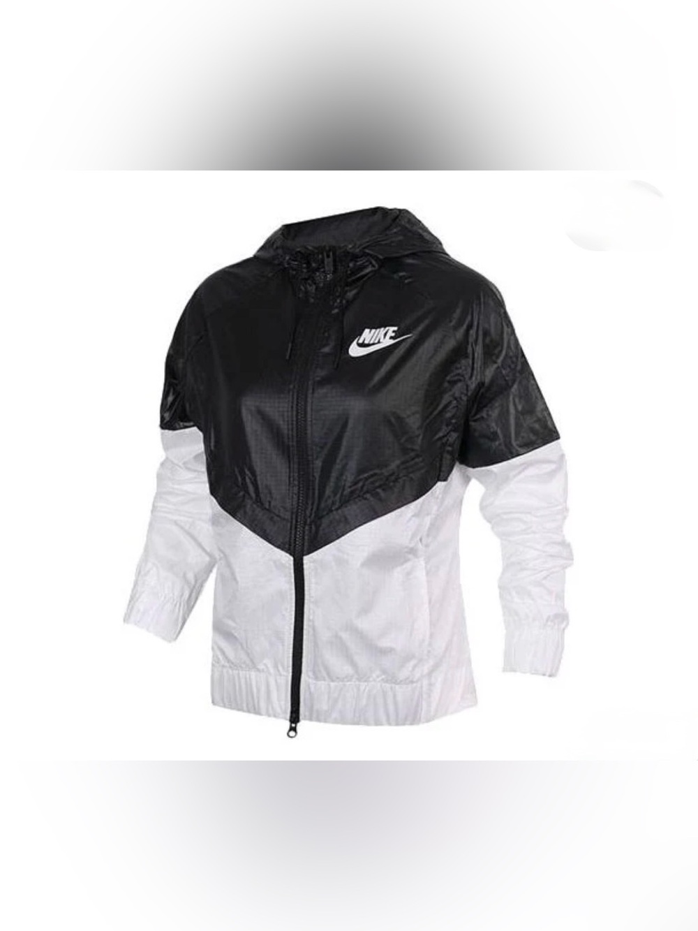 Nike Sportswear Women’s Black/White 804947-010 Windrunner Jacket Size Large EUC